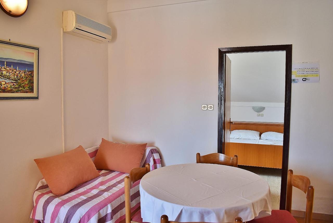 Apartament Banjol Exterior foto